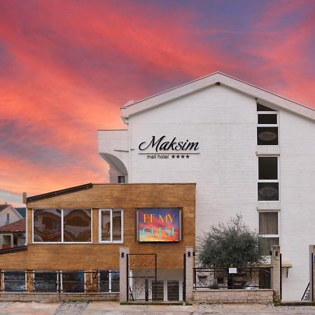 Hotel Maksim Herceg Novi Kültér fotó