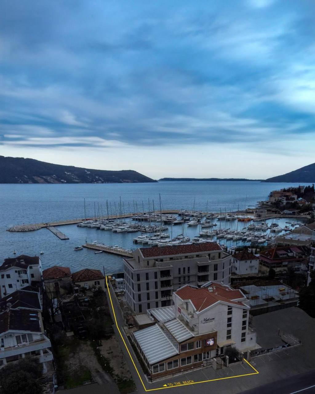 Hotel Maksim Herceg Novi Kültér fotó
